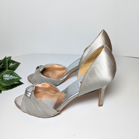 Badgley Mischka Shoes - Badgley Mischka heels size 10M